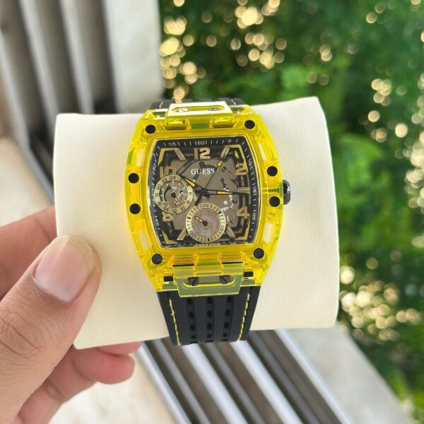 Guess combines the best in Swiss precision with the sophistication of French style to produce bold statement timepieces - Image 4