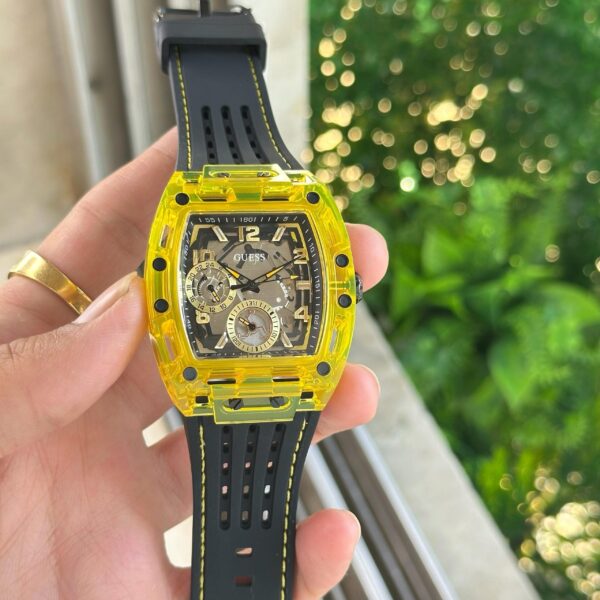 Guess combines the best in Swiss precision with the sophistication of French style to produce bold statement timepieces - Image 3