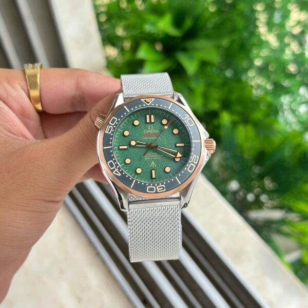 Continuing the launch of OMEGA’s latest Seamaster Diver 300M collection, a new edition is now unveiled in Grade 2 Titanium and Bronze Gold - Image 3